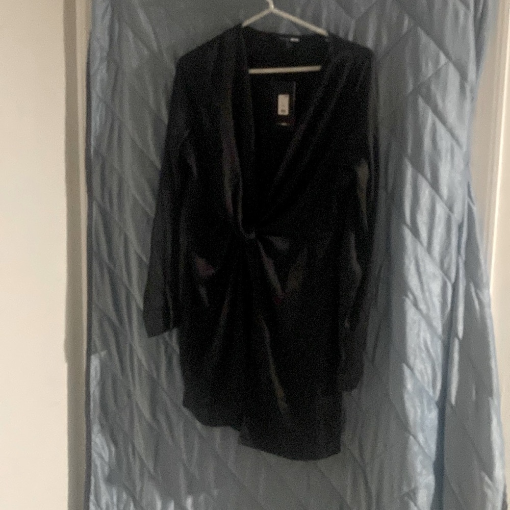 Still tagged! Fashion Nova little black dress, size large.